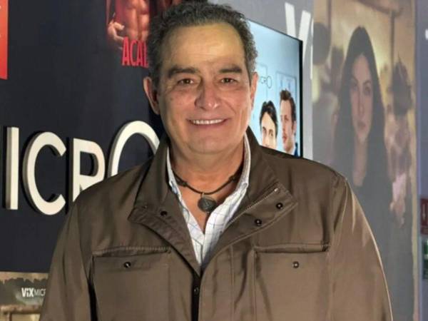 El famodo actor mexicano Omar Fierro.