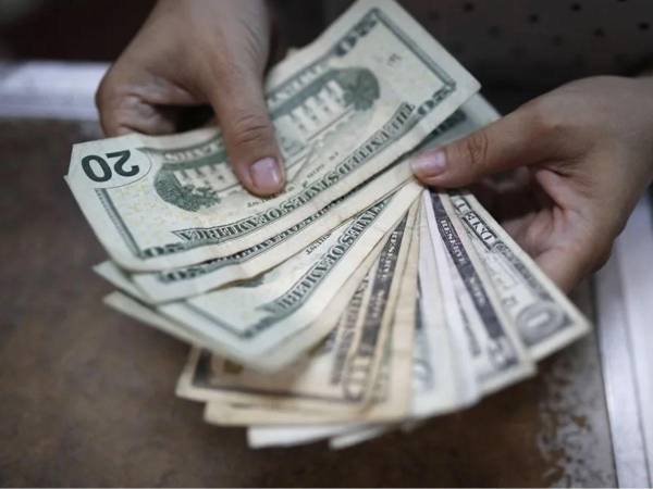 Las remesas desde Estados Unidos, donde viven más de 2 millones de salvadoreños, son el principal sostén de la economía de El Salvador.