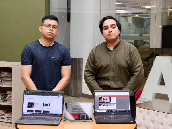 La izquieda, Eduardo Domínguez, jefe de LA PRENSA Premium y, a la derecha, Carlos Girón, responsable de LA PRENSA Verifica.