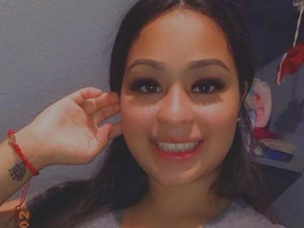 Jennifer Domínguez, de 25 años, murió dentro de su vivienda en Houston después de desplomarse mientras se encontraba acompañada de sus hijos.