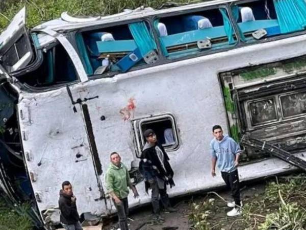 Foto del autobús accidentado en el suroeste de Colombia.
