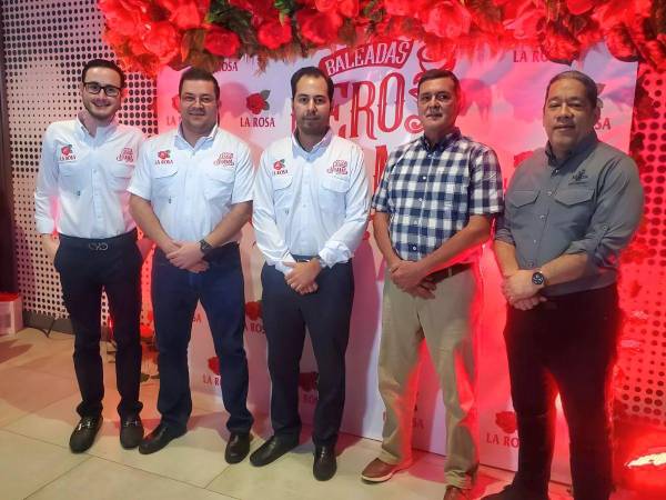 El equipo de Harina La Rosa y Molino Harinero Sula presentó con mucho orgullo la nueva Harina Preparada Extra Suave La Rosa.