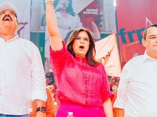 Rixi Moncada durante una concentración política.