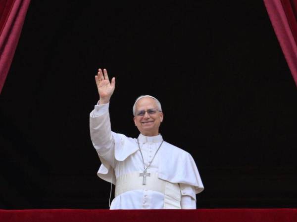 El papa León XIV durante el Angelus.