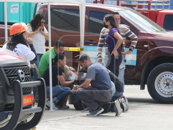 La esperanza que durante más de 24 horas mantuvo en pie a varias familias en Loarque se transformó este miércoles en dolor tras la confirmación del hallazgo sin vida de Félix Núñez, la segunda víctima mortal del derrumbe ocurrido en el anillo periférico de Tegucigalpa.