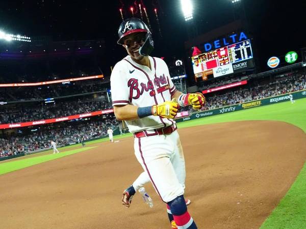 El beisbolista catracho atraviesa por un gran momento con los Bravos de Atlanta.
