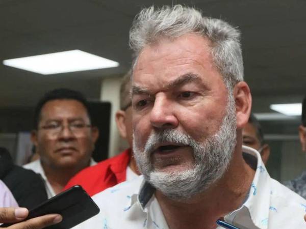 Roberto Contreras, presidente del Consejo Central Ejecutivo del Partido Liberal (CCEPL) y alcalde de San Pedro Sula.