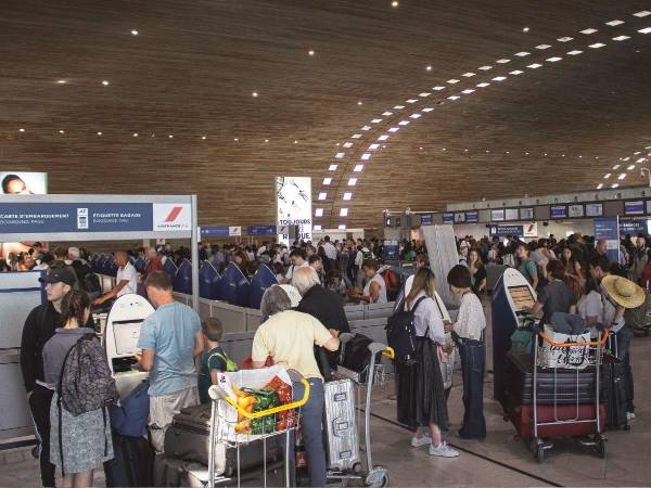 Alrededor de 2.000 personas ya han vuelto a EE.UU., y en estos momentos hay otro vuelo en el aire que se dirige al país norteamericano.