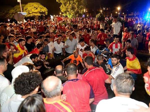 Por el momento, no se han facilitado desde el 1-1-2 más detalles sobre la identidad de las personas afectadas ni sobre las circunstancias en las que se produjo el derrumbe.