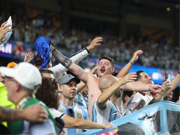 Una de las mejores aficiones en este Mundial ha sido Argentina y para la final no será la excepción. Foto EFE.
