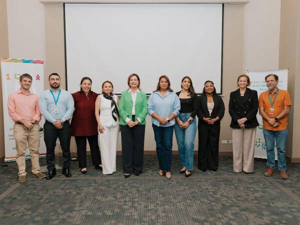 Un estudio internacional posiciona al país como referente en la integración de tecnología educativa centrada en las personas.