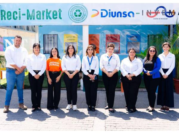 Con un amplio horario y la recepción de diversos materiales, Diunsa e INVEMA ponen a disposición del público el nuevo Reci-Market. El espacio invita a la comunidad a pesar, reciclar y dar una segunda vida a sus residuos cotidianos.