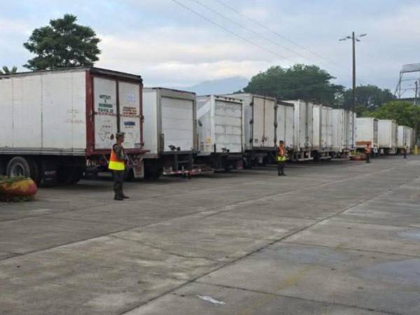 Arriba material electoral a San Pedro Sula con fuerte resguardo policial.