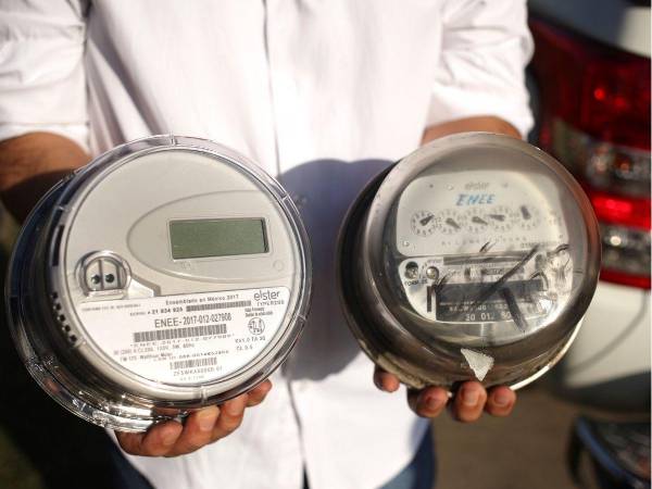 Antes de la creación del Programa Nacional de Reducción de Pérdidas (PNRP), a finales de 2022, la Enee tenía un déficit de más de 500,000 contadores pendientes de instalación en el país.