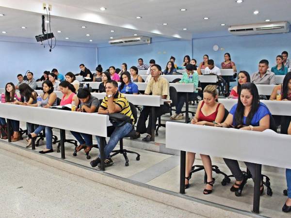 La UTH ofrece 54 programas de estudio con los que se ha consolidado como un referente en educación superior en Honduras.