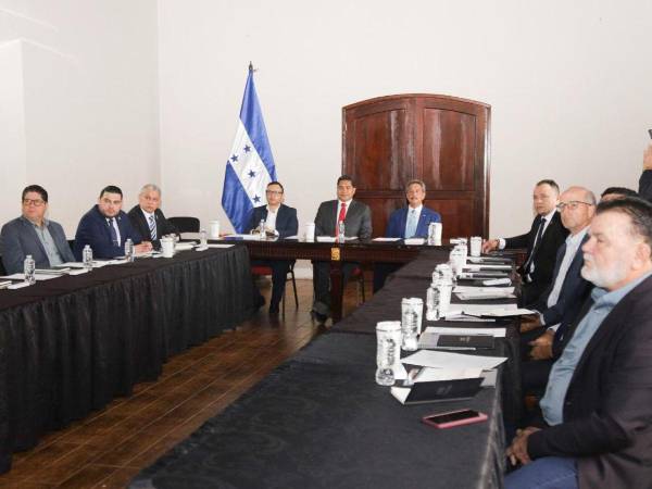 Diputados conocen avances, estrategias y marco jurídico para atracción de inversiones en el país.