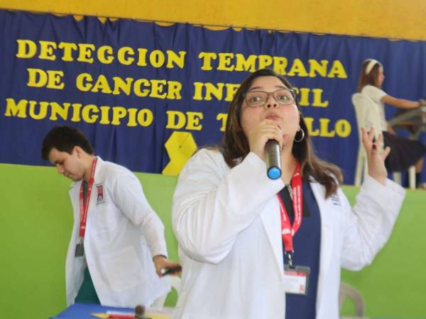 Más de 400 maestros se hicieron presentes al evento.