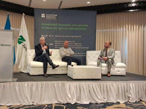 Con una mirada hacia el futuro del agro en la región, la Universidad Zamorano lanzó tres nuevas maestrías especializadas. La iniciativa refuerza su compromiso con la educación superior y el desarrollo sostenible en Latinoamérica.