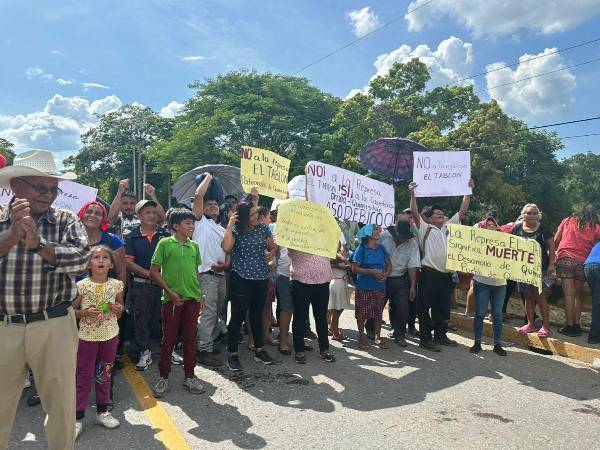 Manifestantes en Quimistán, Santa Bárbara.