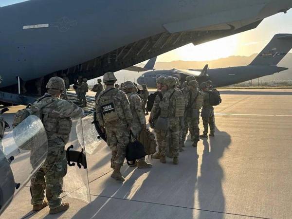 Soldados de la Guardia Nacional de Texas llegaron a Chicago la semana pasada.