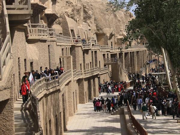 El sismo de magnitud 5.9 tuvo su epicentro en una zona remota, a 269 kilómetros al sureste de Dunhuang, China.