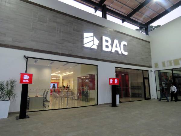 BAC inaugura agencia en Megaplaza San Pedro Sula.