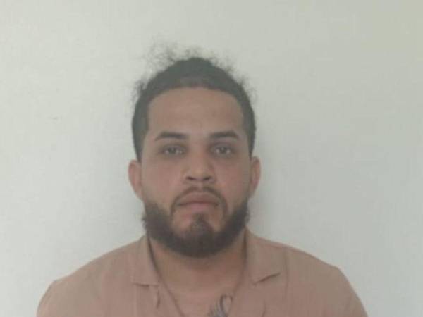 Momentos de la captura de Mario Antonio Perdomo Flores de 24 años de edad.