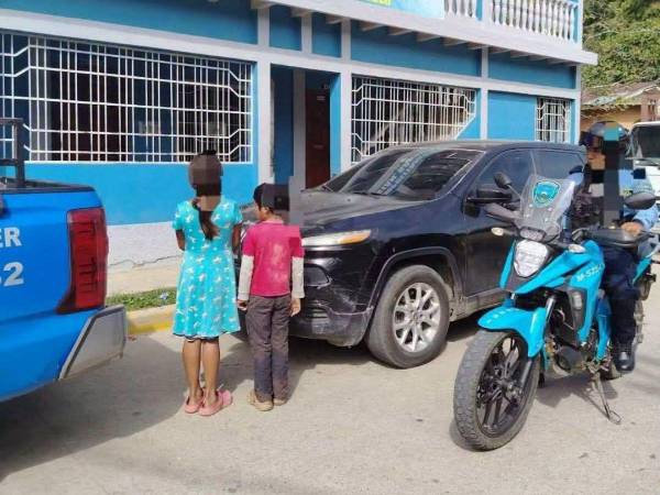 Los menores, de<b> 11 y 6 años </b>de edad, habrían sido dejados por su madre en una vivienda ubicada en el sector de Pinalejo, en la colonia Gracias a Dios, del municipio de Quimistán.