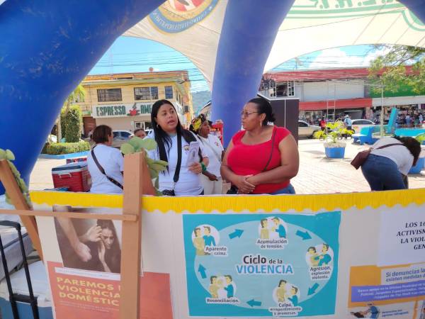 Las organizaciones de mujeres de Tela se vistieron de lucha para celebrar no solo el aniversario del derecho al voto, sino también para convertir la jornada en un espacio de exigencia política por una igualdad real y libre de violencia.