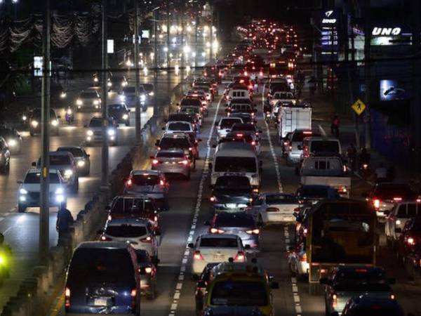 Los expertos en vialidad recomiendan a las autoridades apostarle a verdaderas soluciones viales en las entradas y salidas de la ciudad donde el calvario es diario y aumenta cada día.