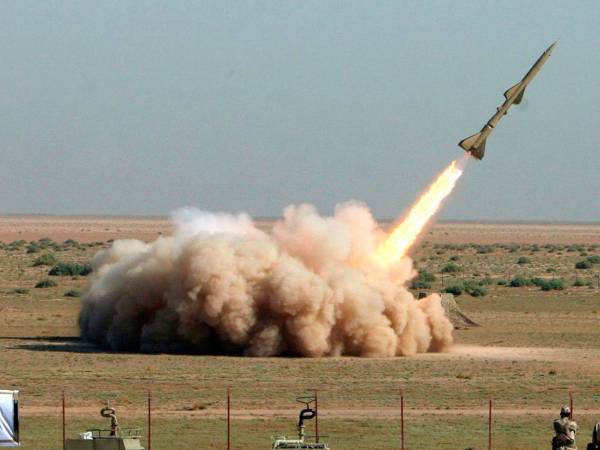 El ensayo de un lanzamiento de un misil de corto alcance en una imagen de archivo.