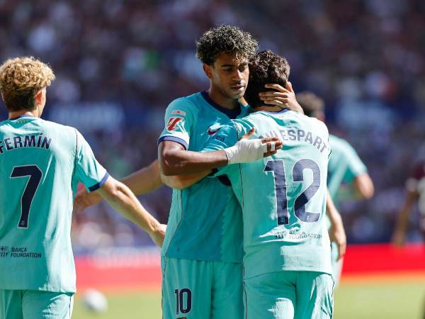 Yamal sigue encendido y anotó el segundo gol del partido contra el Levante. FOTO EFE.