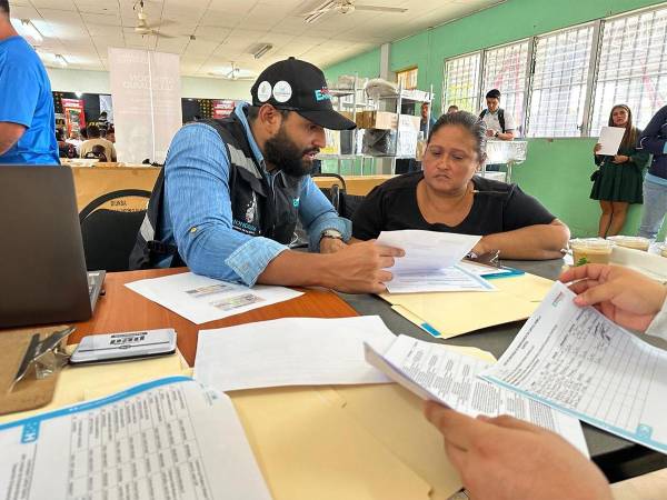 El equipo técnico de Senprende brinda toda la orientación a los aplicantes para formar parte del programa.