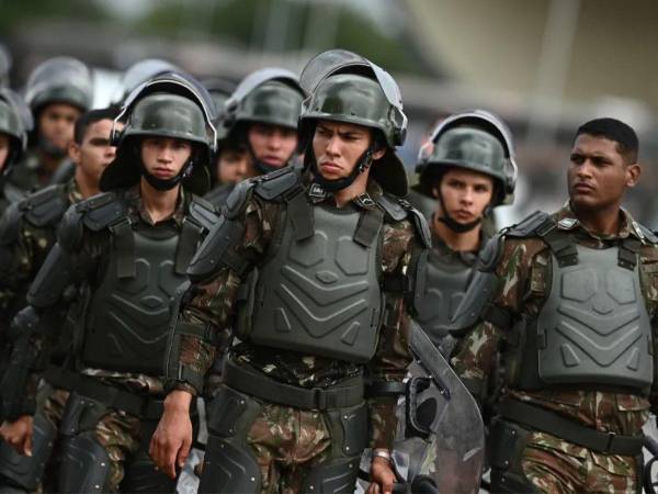 Militares de Brasil.