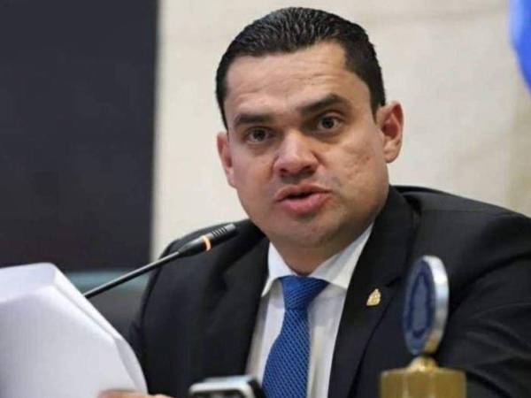 El jefe de bancada del Partido Nacional, Tomás Zambrano.