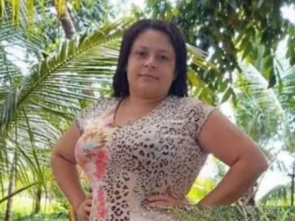 La mujer fue identificada como Mariana Fúnez.