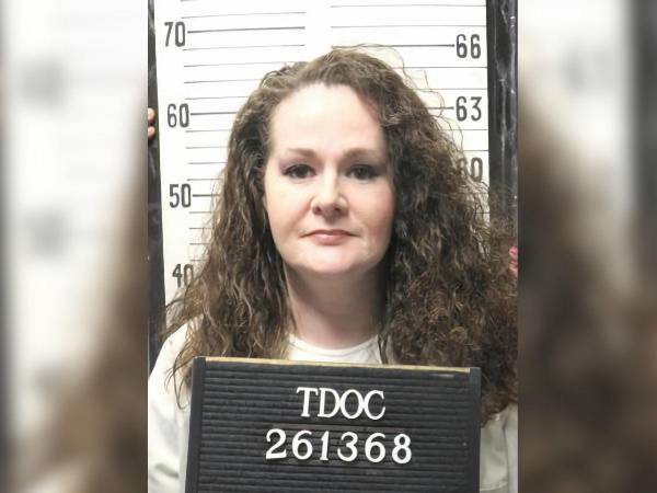 Fotografía cedida por el Departamento de Correccionales de Tennessee donde aparece la rea Christa Pike, quien recibió la pena capital como castigo después de ser condenada en 1996 por el asesinato de Collen Slemmer.
