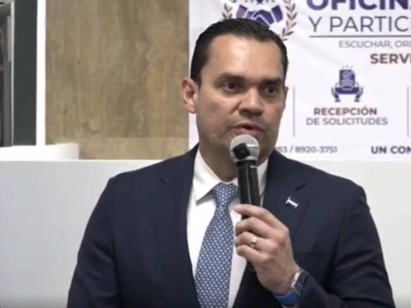 El presidente del Congreso Nacional, Tomás Zambrano.