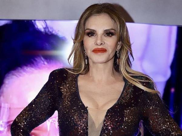 La actriz y cantante Lucía Méndez.