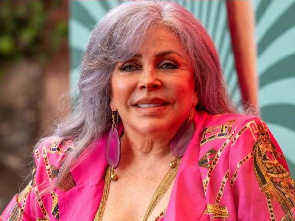 La acriz y conductora Verónica Castro.