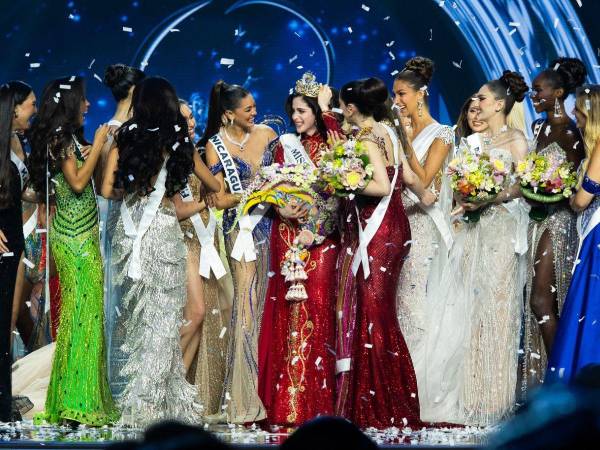 El pasado jueves se llevó a cabo la celebración de la gala final de Miss Universo, donde México representado por Fátima Bosch se alzó con la tan anhelada corona.