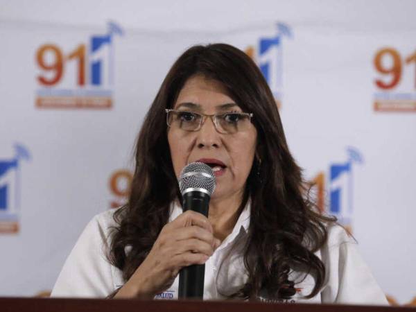 Alba Consuelo Flores, exsecretaria de Salud.
