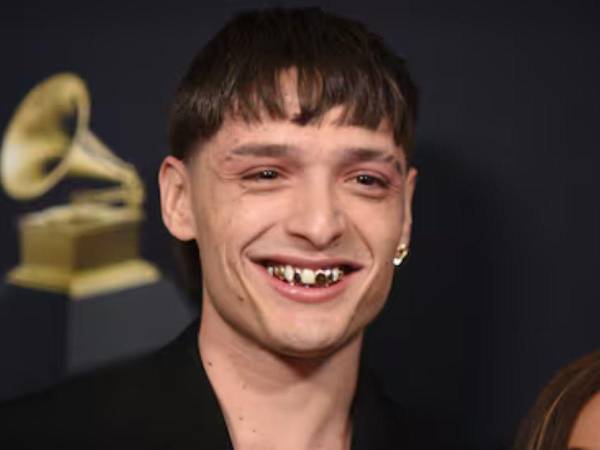 La revista ‘People’ publicó la edición especial de su revista con los 50 más bellos.