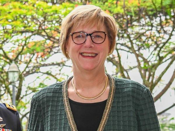 La embajadora de Estados Unidos en Honduras, Laura Dogu, finalizó su gestión.