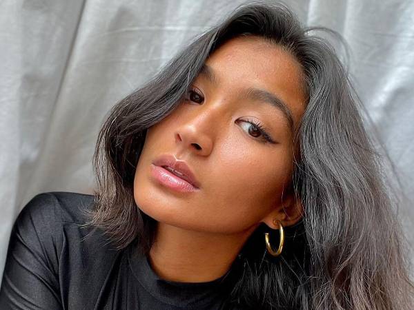 La influencer de origen filipino Deja Foxx, que a sus 25 años aspira a convertirse en la mujer congresista más joven de la historia de Estados Unidos, dice en una entrevista con EFE que su generación representa el futuro del Partido Demócrata.