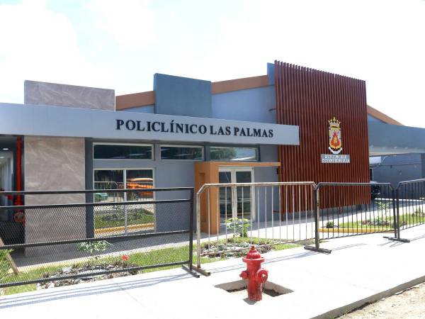 El policlínico Las Palmas, está ubicado en el barrio del mismo nombre, en el sur de la ciudad.