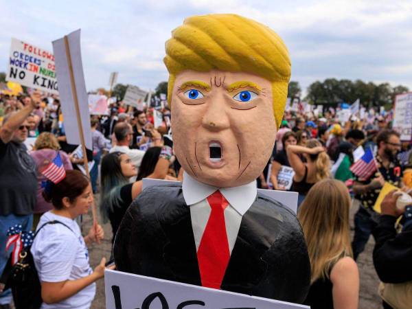 Las manifestaciones fueron convocadas de forma simultánea en más de 2,500 ciudades.