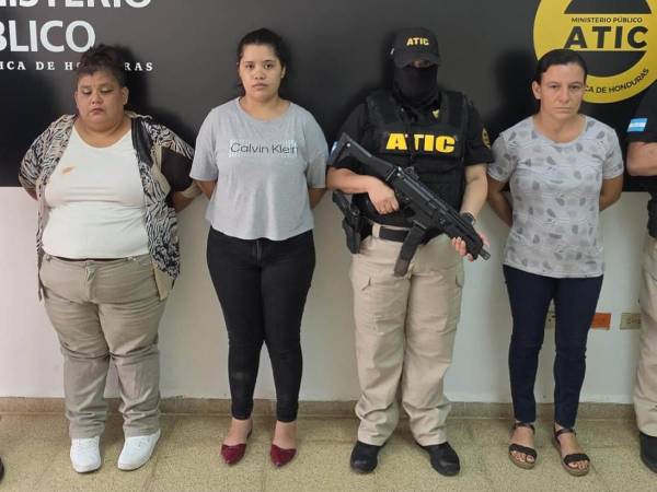 Agentes de la ATIC participaron en el operativo que permitió capturar a seis personas señaladas por una presunta estafa informática mediante “phishing” y transferencias desde banca en línea.