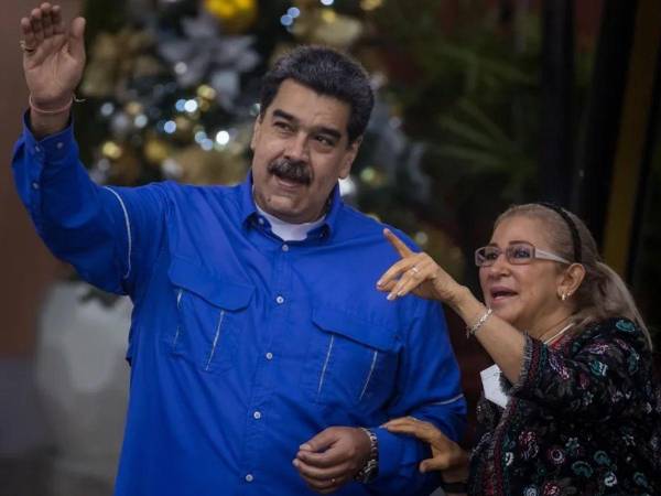 Nicolás Maduro y Cecilia Flores.