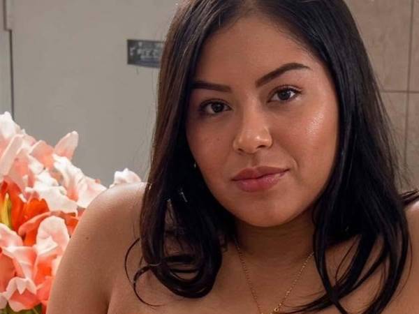 María Santos Flores, de 36 años, madre salvadoreña de dos hijos, fue hallada sin vida dentro de su apartamento en Bay Ridge, Brooklyn, Nueva York, tras regresar de su turno nocturno de trabajo.